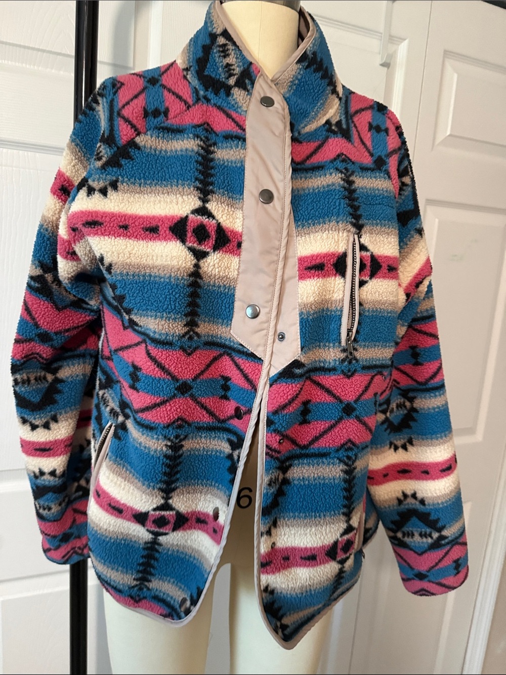 Women's Patterned Sherpa Fleece Jacket - Pink & Blue